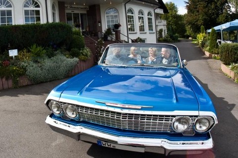 Oldtimer Chevrolet Impala Cabrio Tour mit Freunden