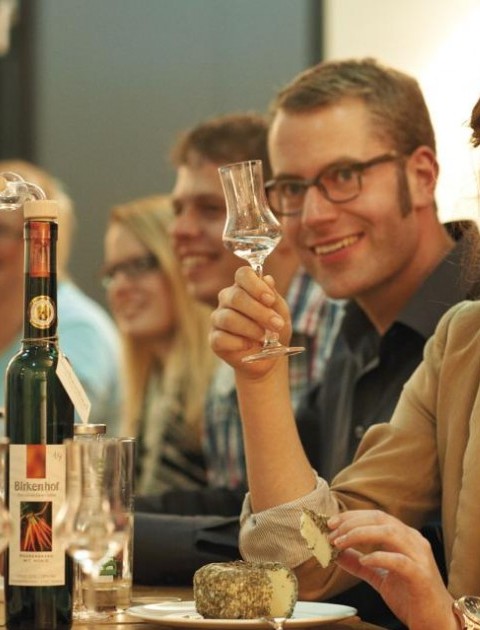 Birkenhof Brennereibesichtigung mit Halbpension