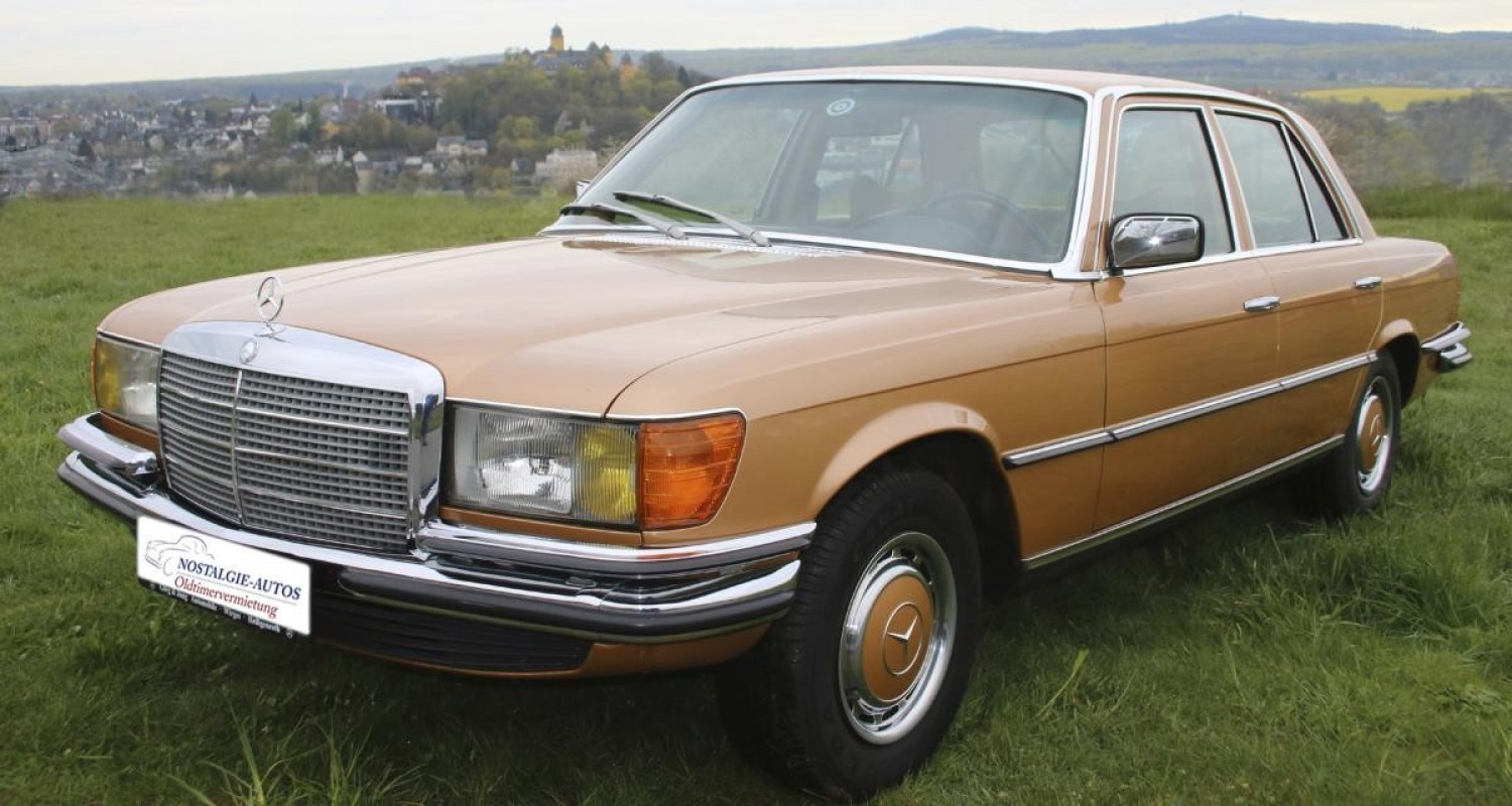 Oldtimer Mercedes 280 SE_Schloss 2