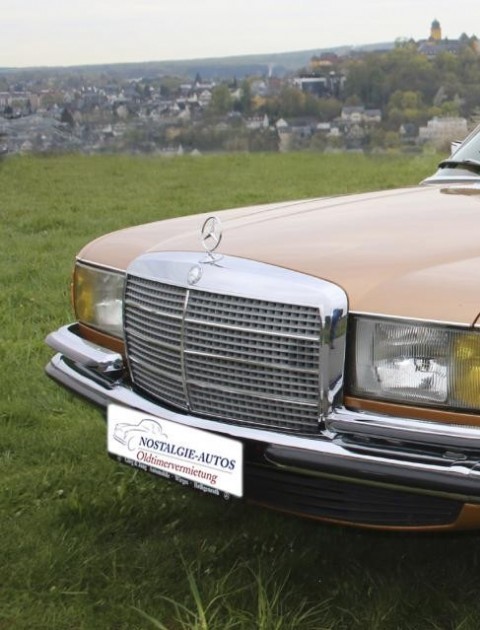Oldtimer Mercedes 280 SE_Schloss 2