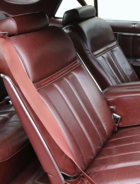 Oldtimer Lincoln Continental Mark V Vordersitze