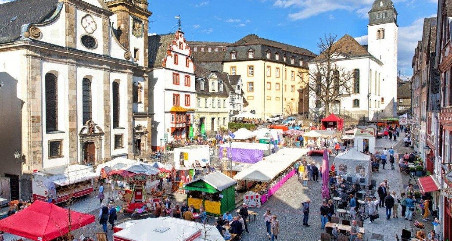 Früh im Jahr Markt Hachenburg - Alter Markt
