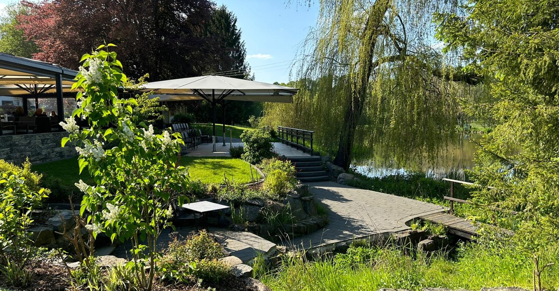 Biergarten im Sommer